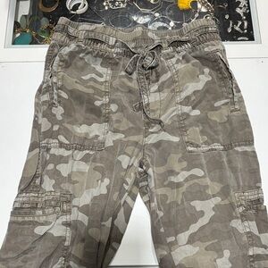 Women’s American Eagle Camouflage Joggers